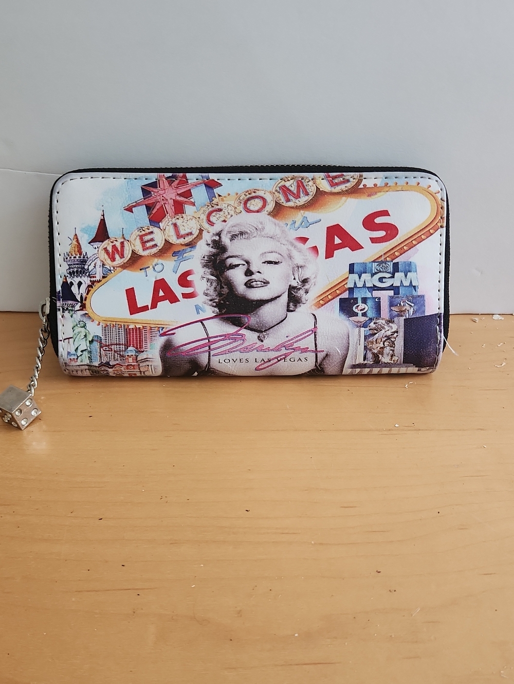 Marilyn Monroe Las Vegas Zip Wallet - Multicolor